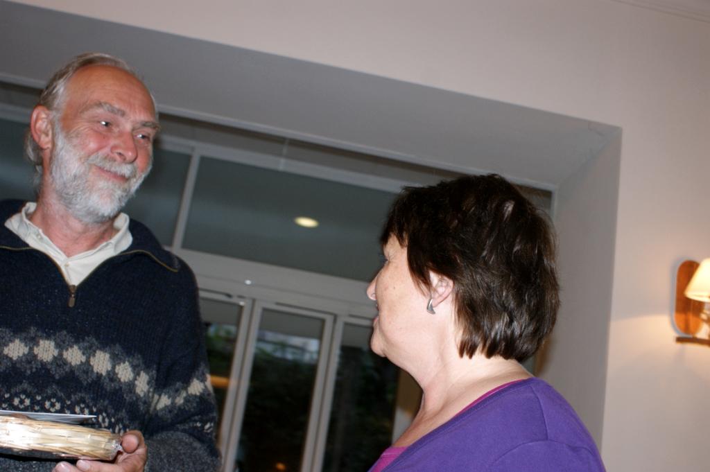 Kees wordt bedankt door Tonie, namens allen